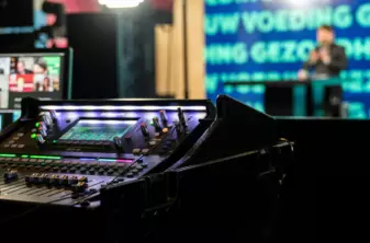 Paul einerhand Dy6a8s Lr Vl4 unsplash
